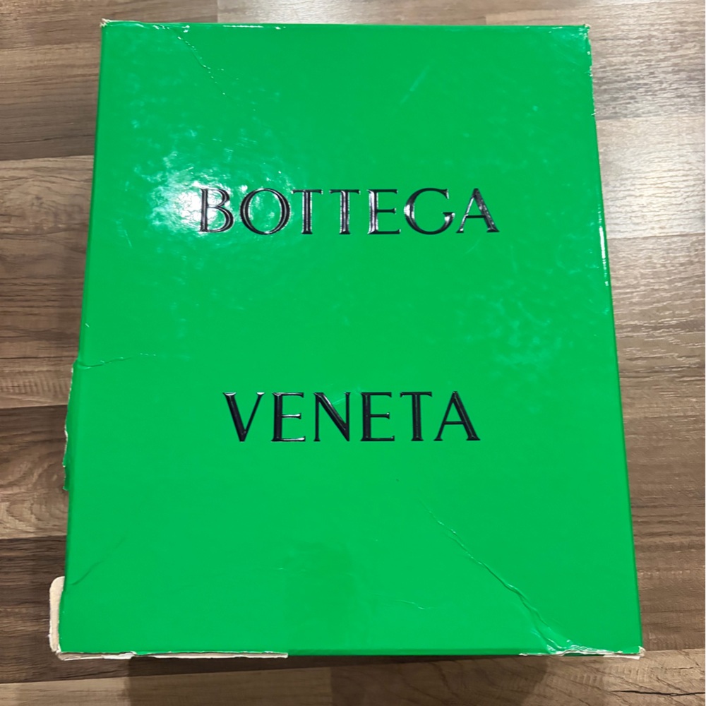 BOTTEGA Black Quilted Ankle Boots - Picture 2 of 6